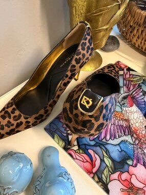 DONNA KARAN NEW YORK "Savita" Pumps/Heels "LEOPARD"